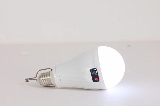 조명 솔루션 서비스용 LED 전구 15W E27 B22 리?? 이온 재충전 배터리 AC/DC