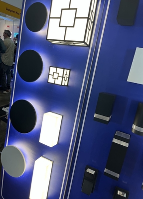 디자인 2w LED 계단 계단 벽등 Ip65 플라스틱 알루미늄 MCPCB 기본 재료