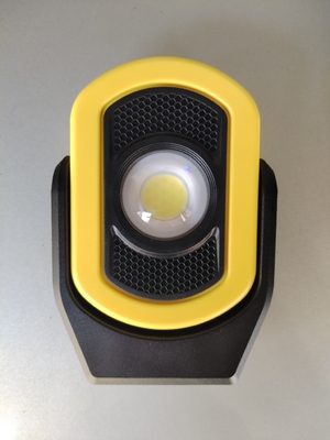 IP65 등급 700LM COB 칩 재충전 가능한 주머니용 LED 작업등 외부용 C형