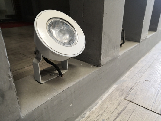 야외 LED 스파이크 정원 조명 3W / 5W / 6W / 9W / 12W / 18W / 24W 작동 시간 30000 시간