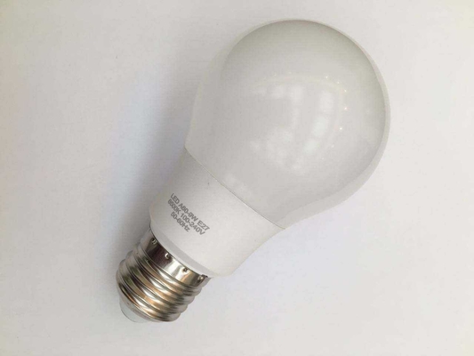 s 슈퍼 큰 빔 각 A60 8w 9w E27 B22 플라스틱 알루미늄 히트 싱크와 함께 LED 전구