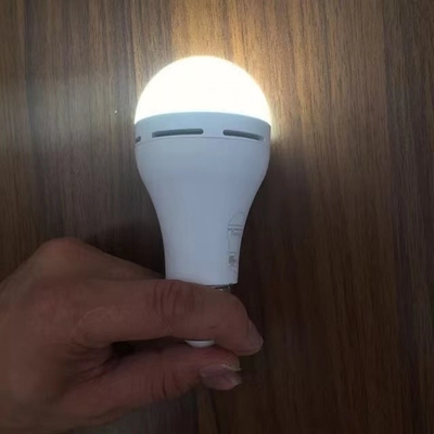 7W/10W LED 재충전 가능한 비상용 E27/B22 전구